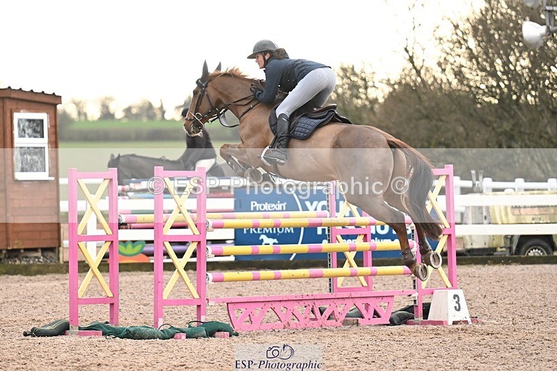251206-135734-01216 - Cls 13 Snr Foxhunter and 1.20m