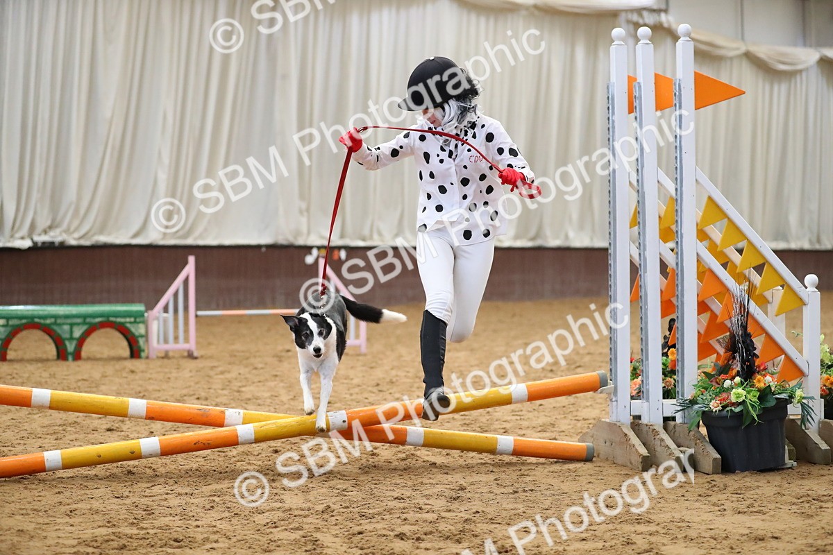 SBM_001074 - Class 3 - Horse & Hound