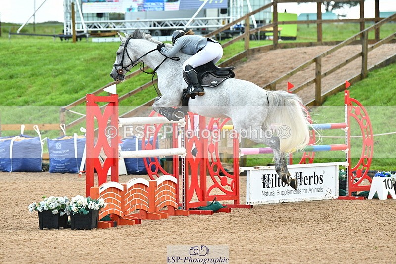 230723A-093655-10600 - Cls 4, 2 Star Small 1.30m