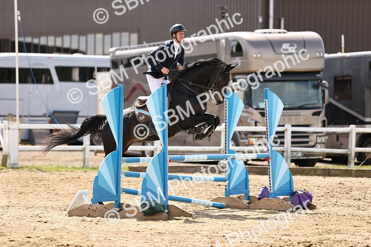 SBM_002118 - Class 9 - Senior British Novice - 90cm