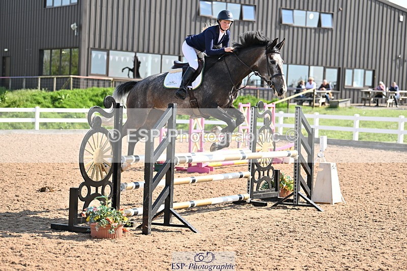 240509A-093903-00198 - Cls 1 British Novice and 90cm Open