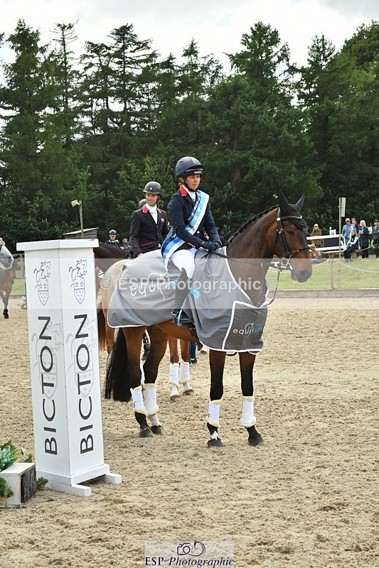 250525A-160941-18878 - Presentations Section C CCI 2 Star Long