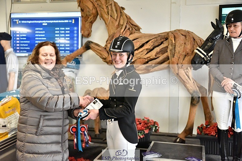 250215-153728-04484 - Medium Gold Presentations