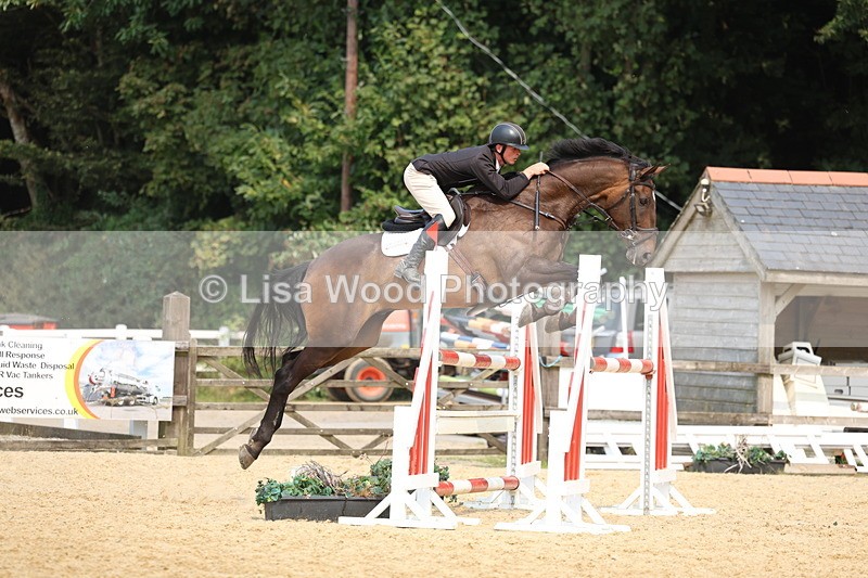 3E7A2637 - Class 9: Senior 1.15m Open