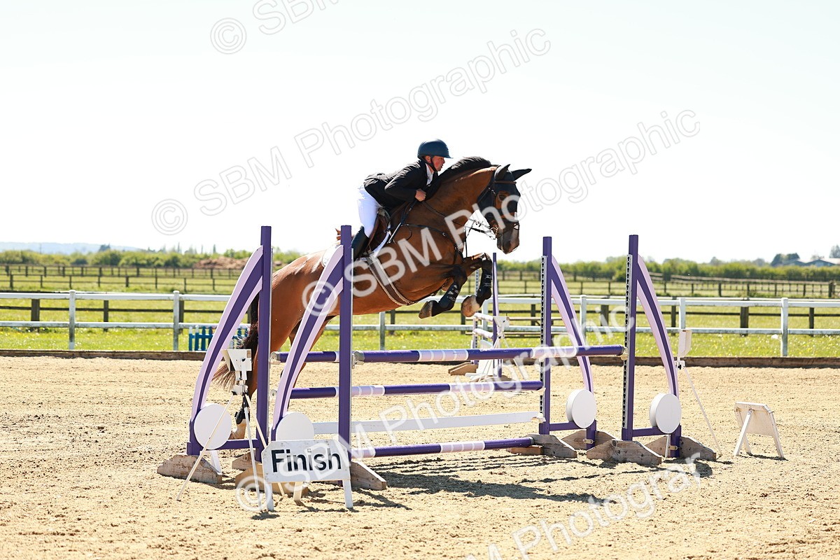 SBM_001074 - Class 4 - Senior Newcomers 1.10m