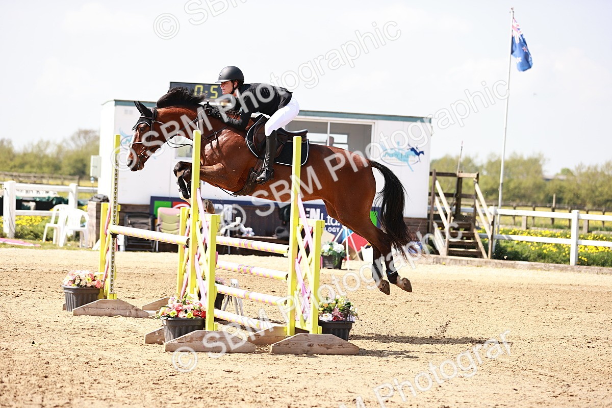  - Class 23 - Senior 1.05m