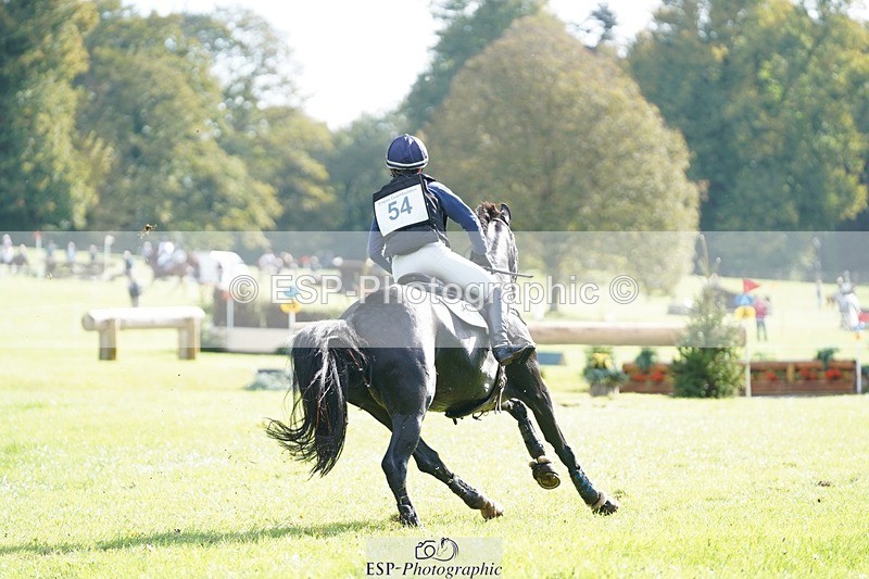 231020-115154-06994 - 054-PORSCHE-Coco.Lanni-XC