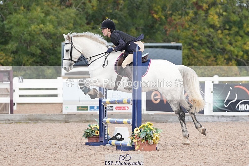 251005-101150-02479 - Cls 22 British Novice and 90cm