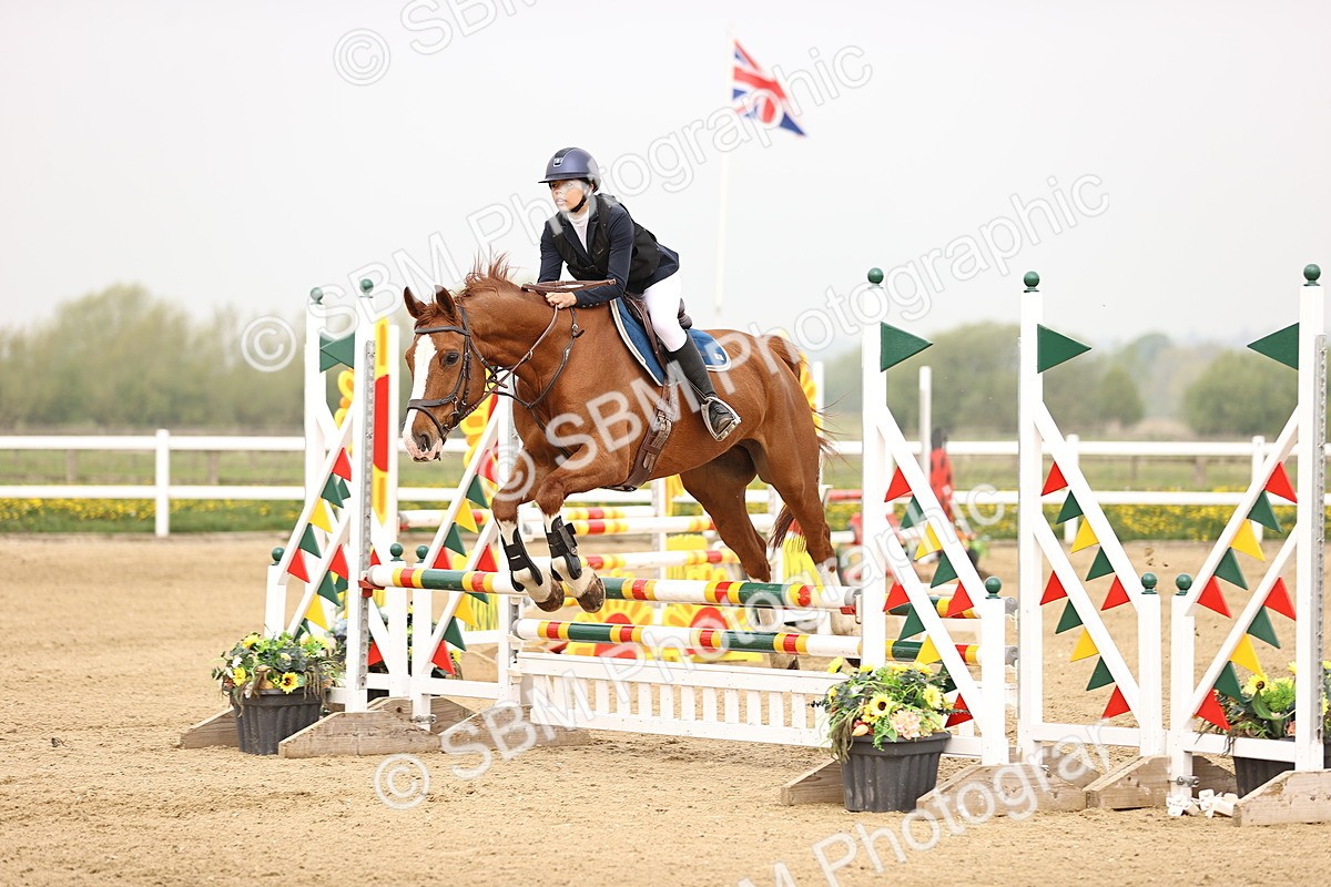  - Class 15 - Senior British novice - 90cm