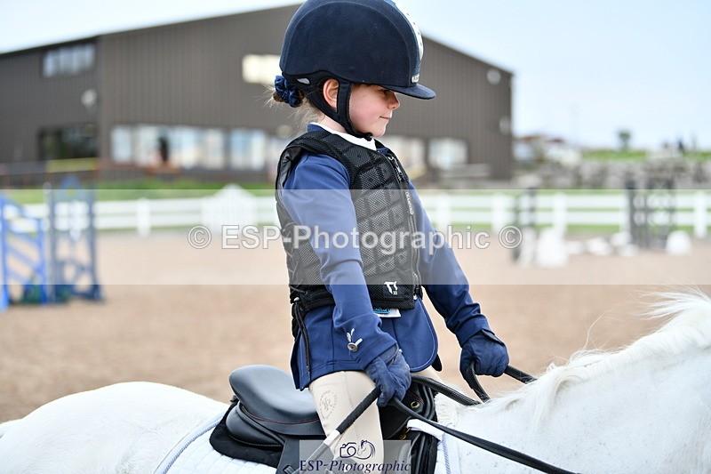 241013B-094902-00275 - Cls 1 Clear Round