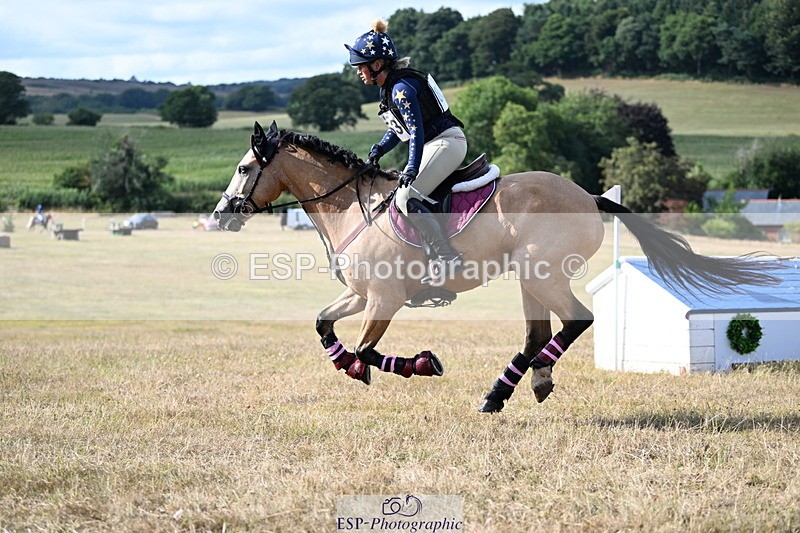 250803A-170638-18348 - S-853-Anna.Hoskins-RIVER.SHANNON.BOY