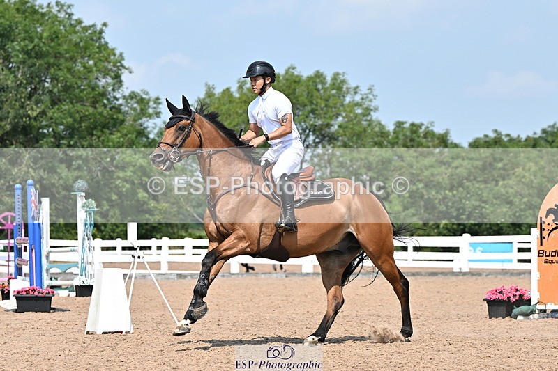 240801A-121526-00727 - Cls 10 1.05m Amateur Qualifier