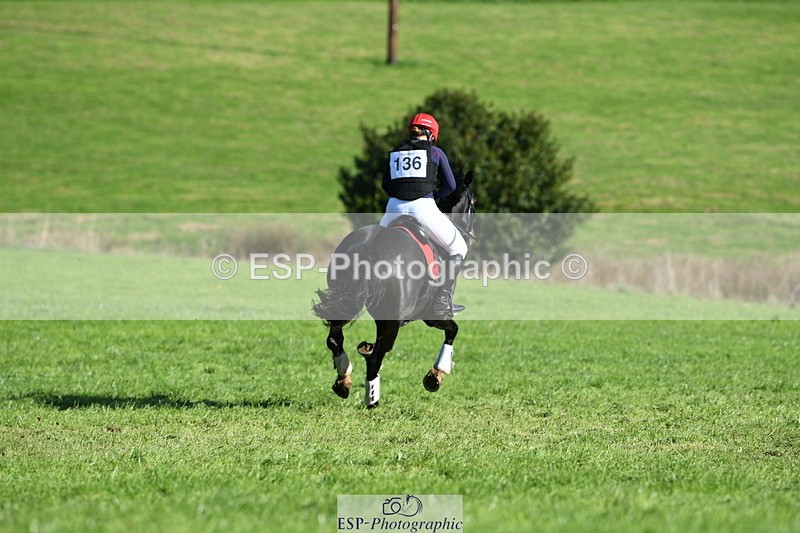 251024A-123823-11621 - B-136-Sophie.Jackson