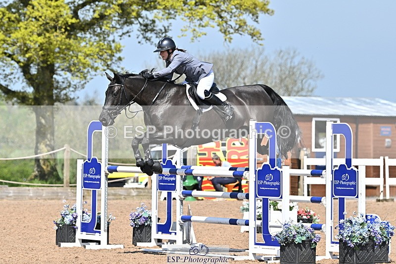 240509A-111811-01105 - Cls 9 Snr 1.20m Open