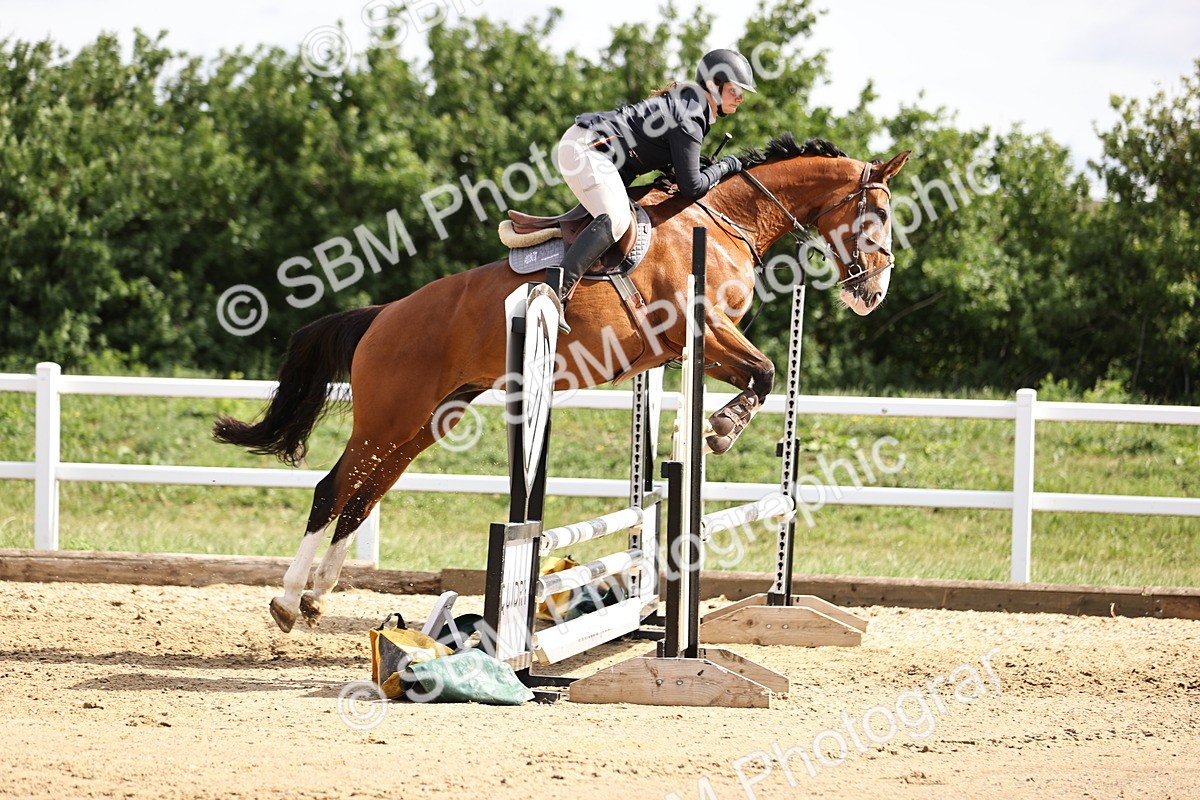 SBM_001946 - Class 8 - Clear Round