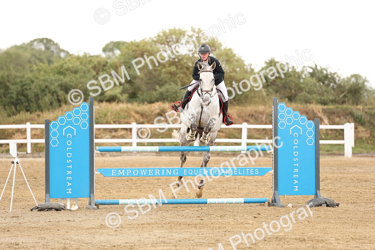SBM_023905 - Class 6 - Senior Newcomers 1.10m