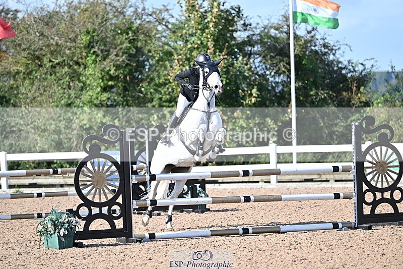 241004A-104209-01306 - Fri 07 Snr Brit Nov & 90cm Open