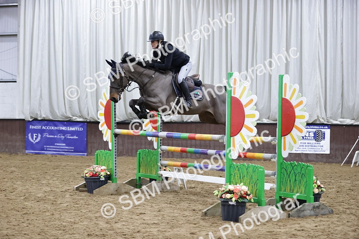 SBM_001084 - Class 4 - Senior Newcomers/ 1.10m Open