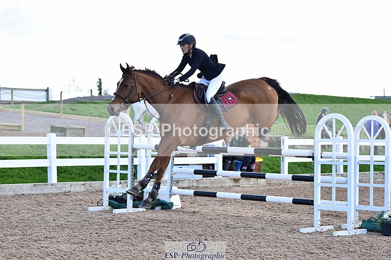 231014A-135228-05144 - Cls 15 1.05m Amateur Q 2nd R