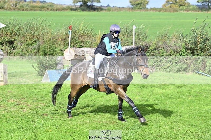 251024A-121113-08925 - B-112-Christina.Wiederkehr