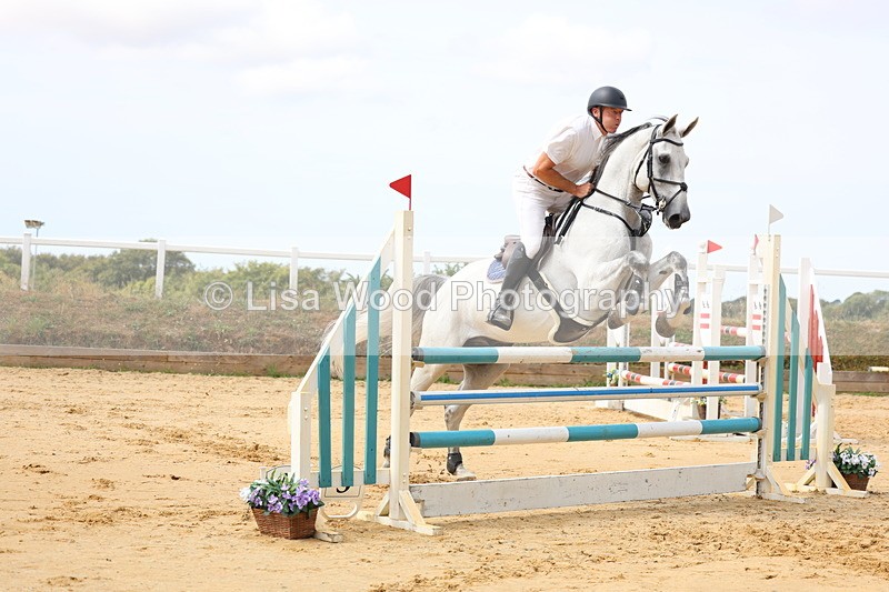 3E7A4183 - Class 7: Senior Newcomers/1.10m open