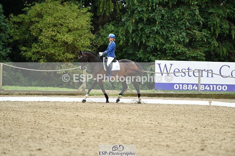 250718A-135707-01929 - 038-Natasha.Collings-Costello-Dovevale.Tender.Dove