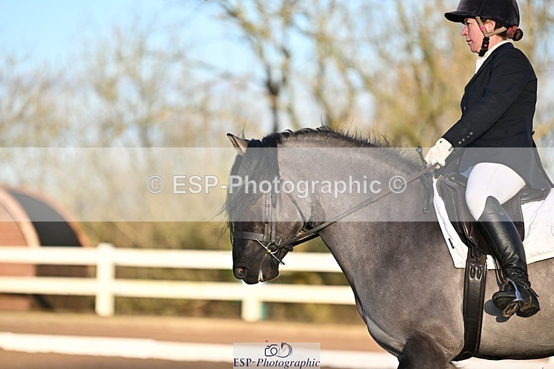 241214-093704-00984 - 117-Janine.Paterson-Pottertonpark.Mulreesh