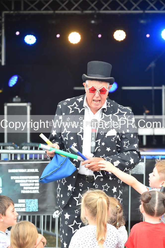 SH4_9531 - Mr Cosmo.