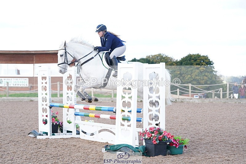 241005A-094710-04328 - SAT Cls 8 Snr British Novice & 90cm Open