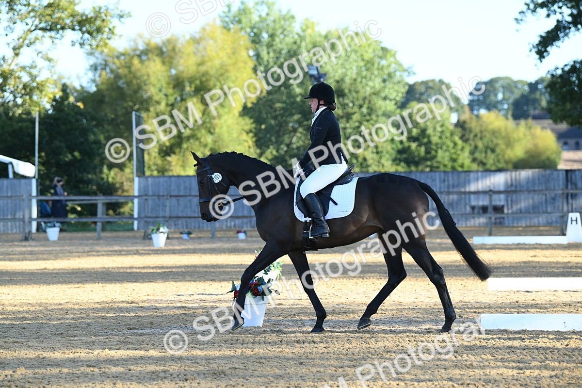 SBM_14407 - D4 - Small Tour Championship - Intro B