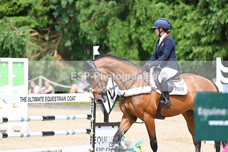 240525-141855-15648 - 520-LONDON_52-Laura_Collett