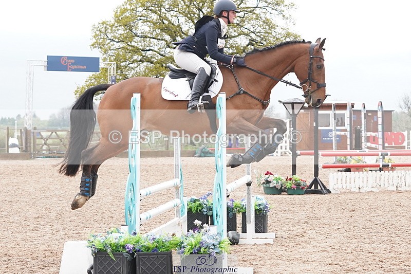 250419-104044-08404 - 459-Ella.Otto-SUMMERBRIDGE.TIPP