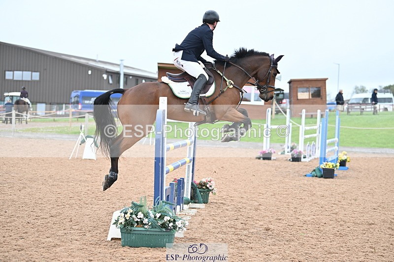 231013A-130458-02303 - Cls 8 Blue Chip Power Jump Off and Presentations