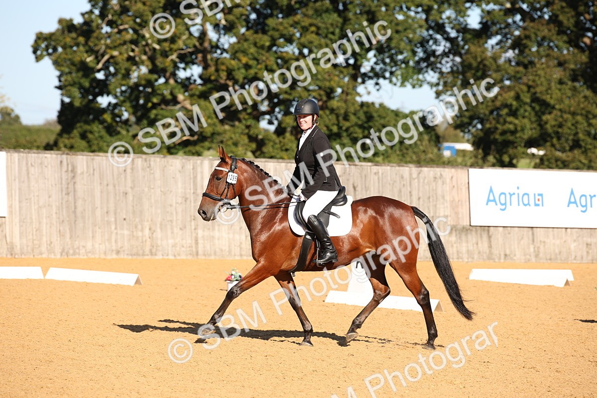 SBM_01877 - D2 Small Tour Championship Intro C