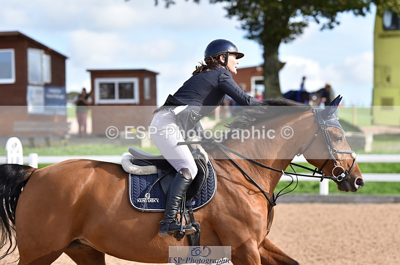 231015A-130324-08187 - Cls 25 95cm Amateur Q 2nd R