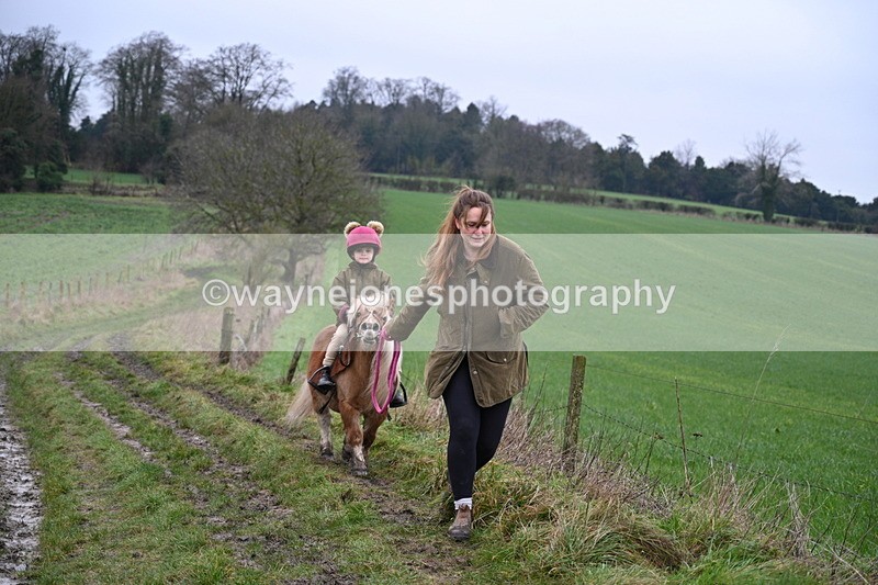 WJ7_9542 - Walk out..