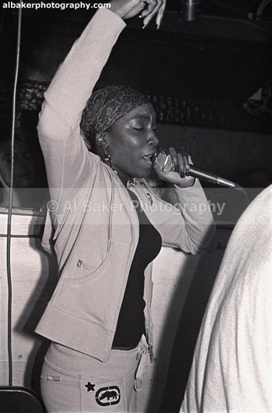 05 estelle - Friends & Family @ music box mcr 20.09.03