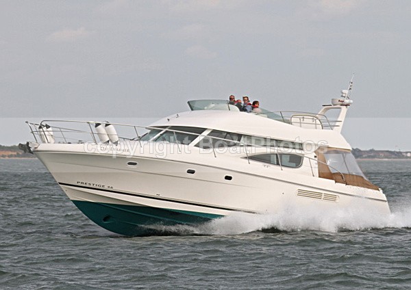 100530 DAY DREAMER IMG_8956 - Flybridge Cruisers