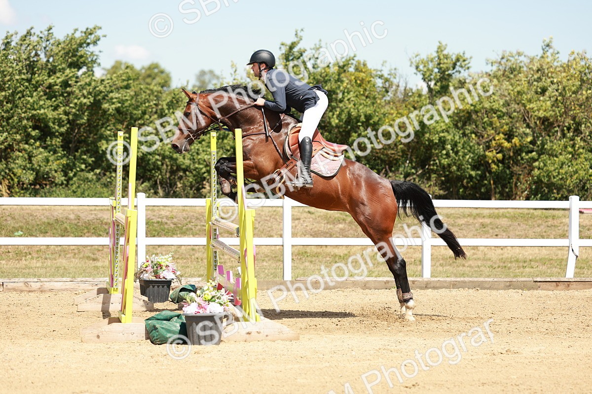 SBM_007498 - Class 3 - Senior Newcomers - 1.10m Open