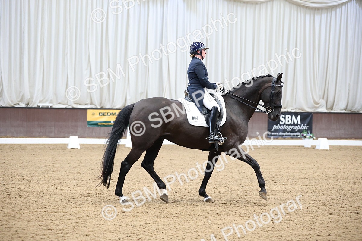 SBM_004777 - Class 9 - FEI Inter 1 Gold - 16.59-17.47