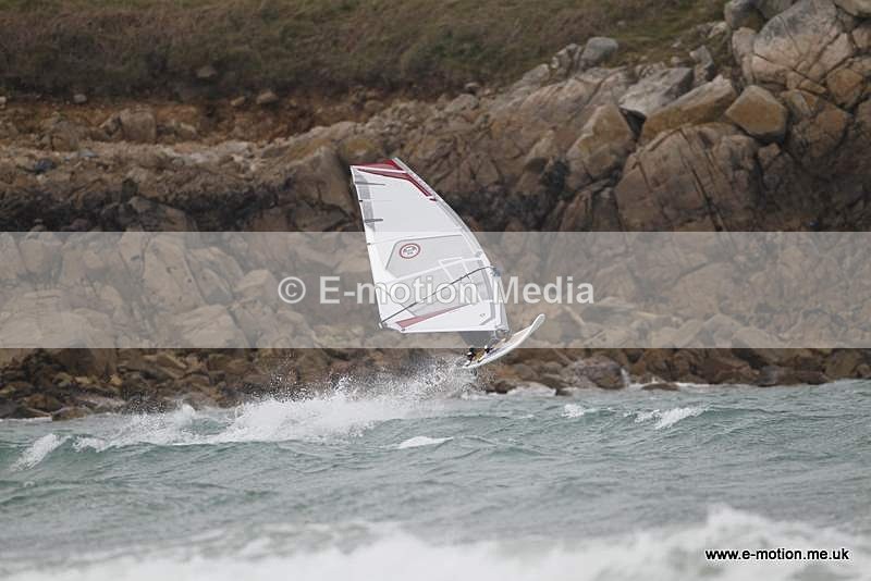 WS 020510-9 - Windsurfing