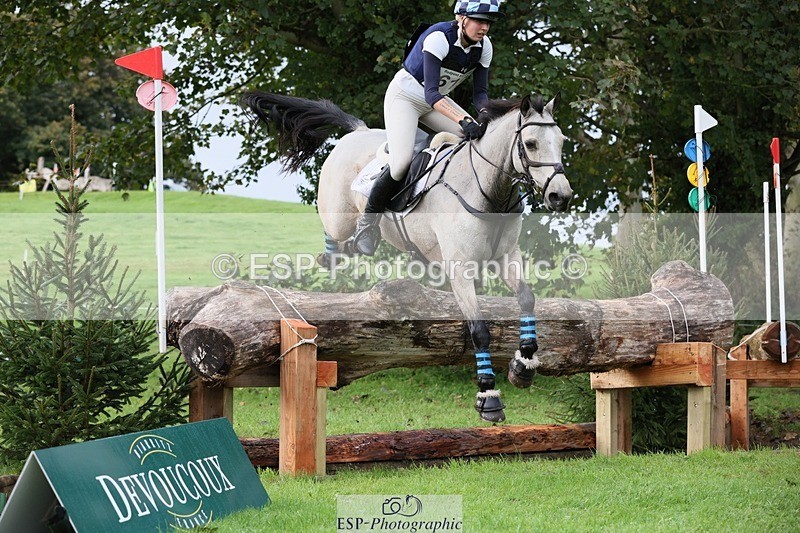 231021-100902-13237 - 619-GARVAGH.GOLDEN.OAK-Ella.Snow-SC+XC