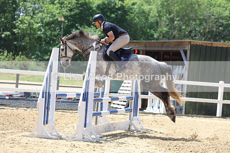 3E7A9976 - Class 9: Senior BN/90cm open