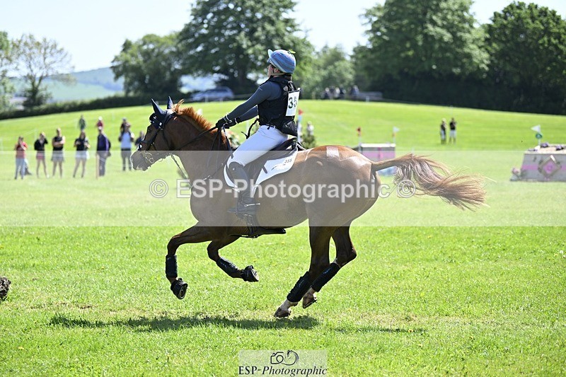 240525-113042-12522 - 355-GLOBAL_EXOTIC-Jemima_Stratton