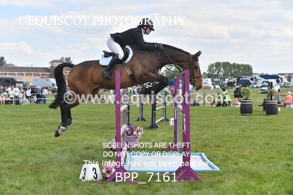 BPP_7161 - CLASS 3 Andrew Hamilton Coach, RHS Foxhunter Championship Qualifier