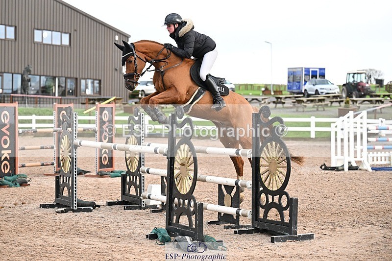 251206-133939-01153 - Cls 13 Snr Foxhunter and 1.20m