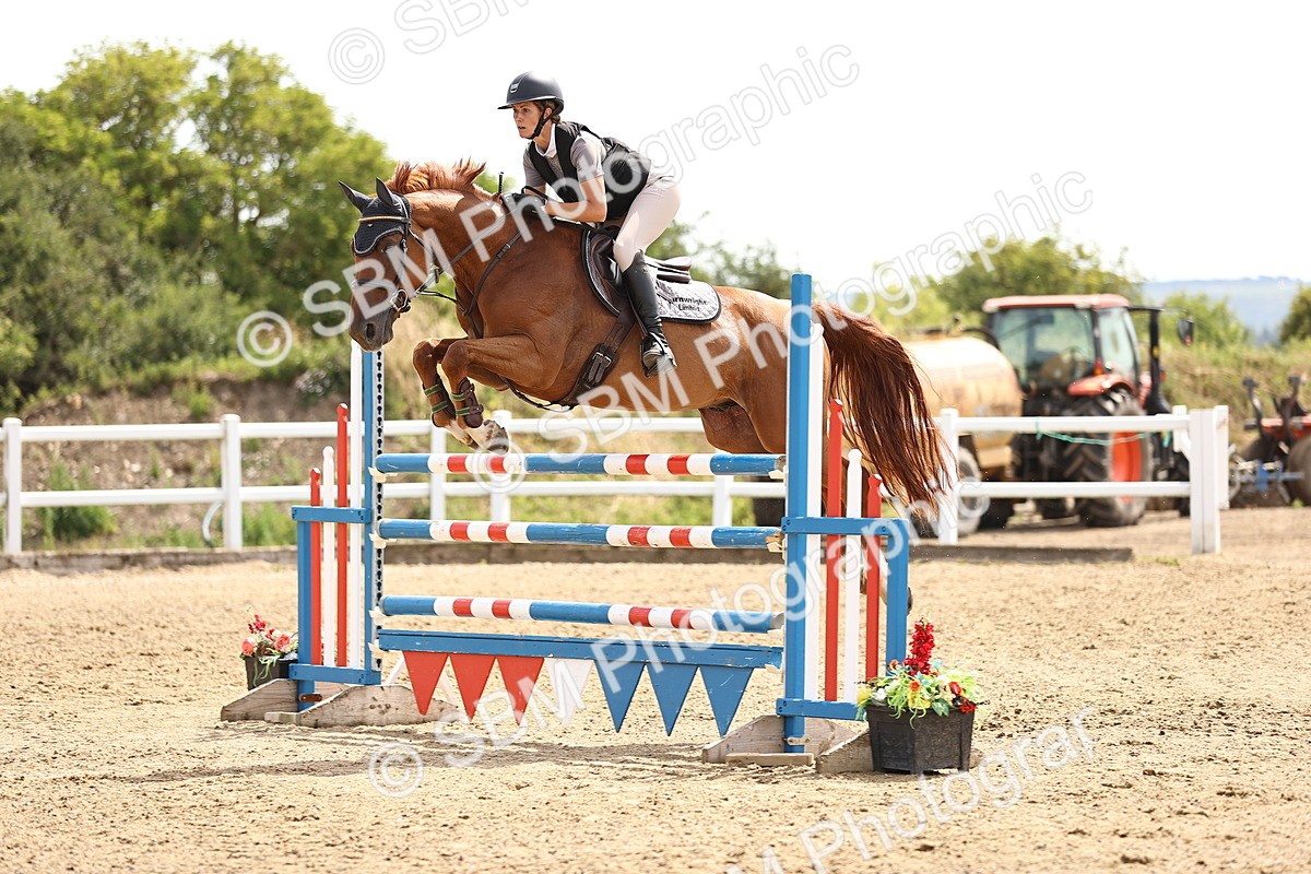 SBM_000506 - Class 15 - Redpost Equestian Senior Foxhunter - 1.20m