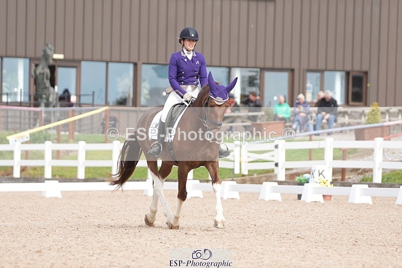 250906-131827-03582 - 017-Natalie.RosewarnePenpont.Fancy.That