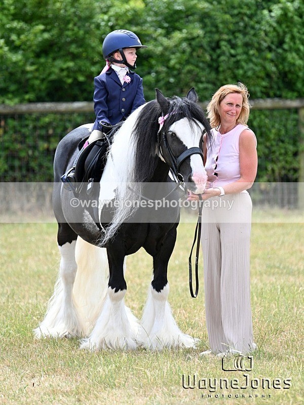 WJ7_3567 - Nancy & Churchill's first Show 22-06-25