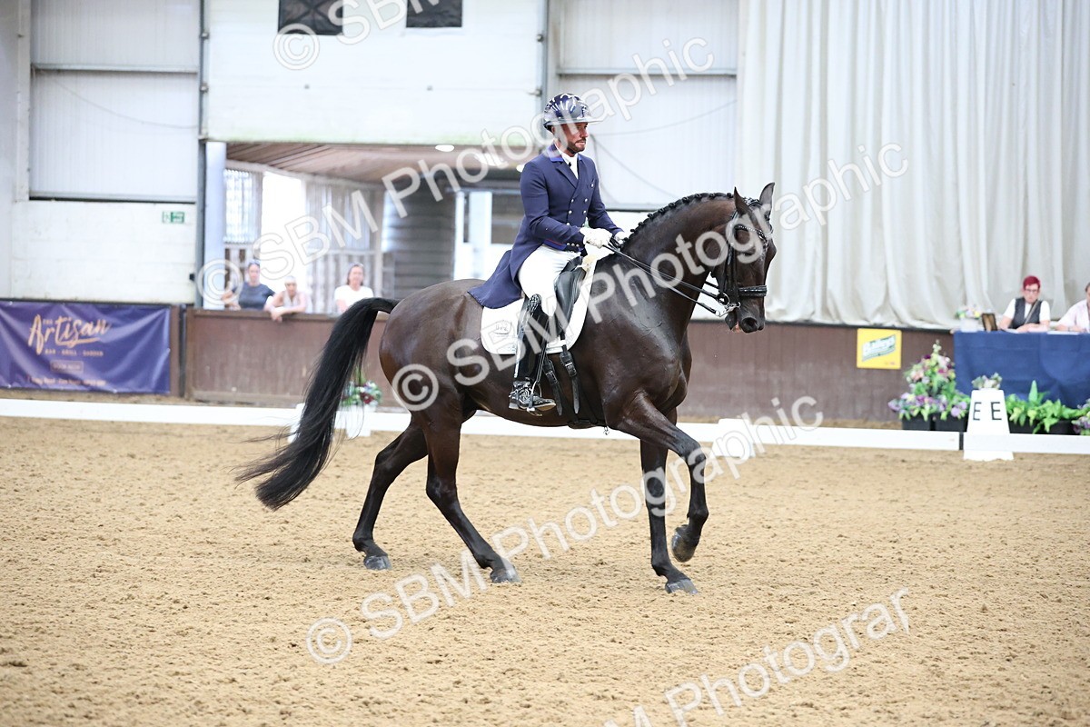 SBM_004329 - Class 9 - FEI Inter 1 Gold - 15.55-16.43